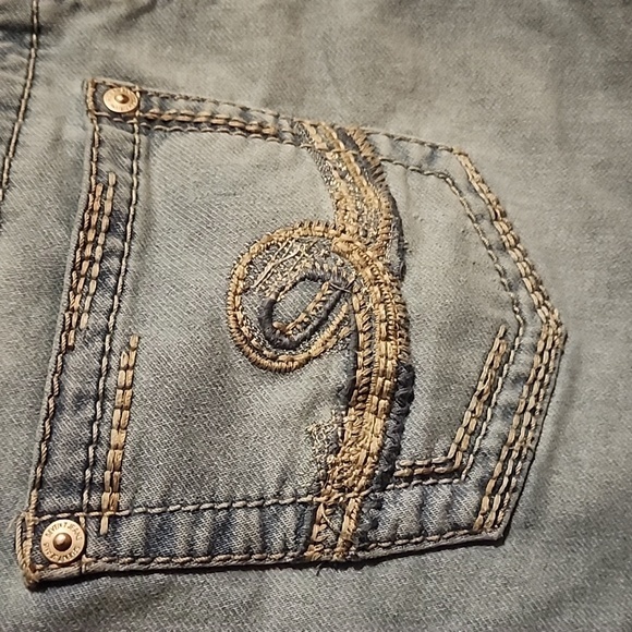 Seven7‎ jean shorts - Picture 3 of 7